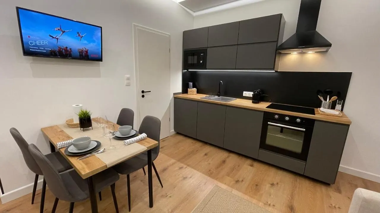 Sipsix Apartment - Modern 2 Bedroom Newly Renovated Flat With Ac In Budapest City Centre