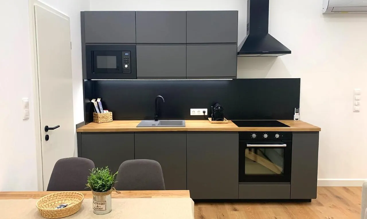 Contacts de Sipsix Apartment - Modern 2 Bedroom Newly Renovated Flat With Ac In Budapest City Centre