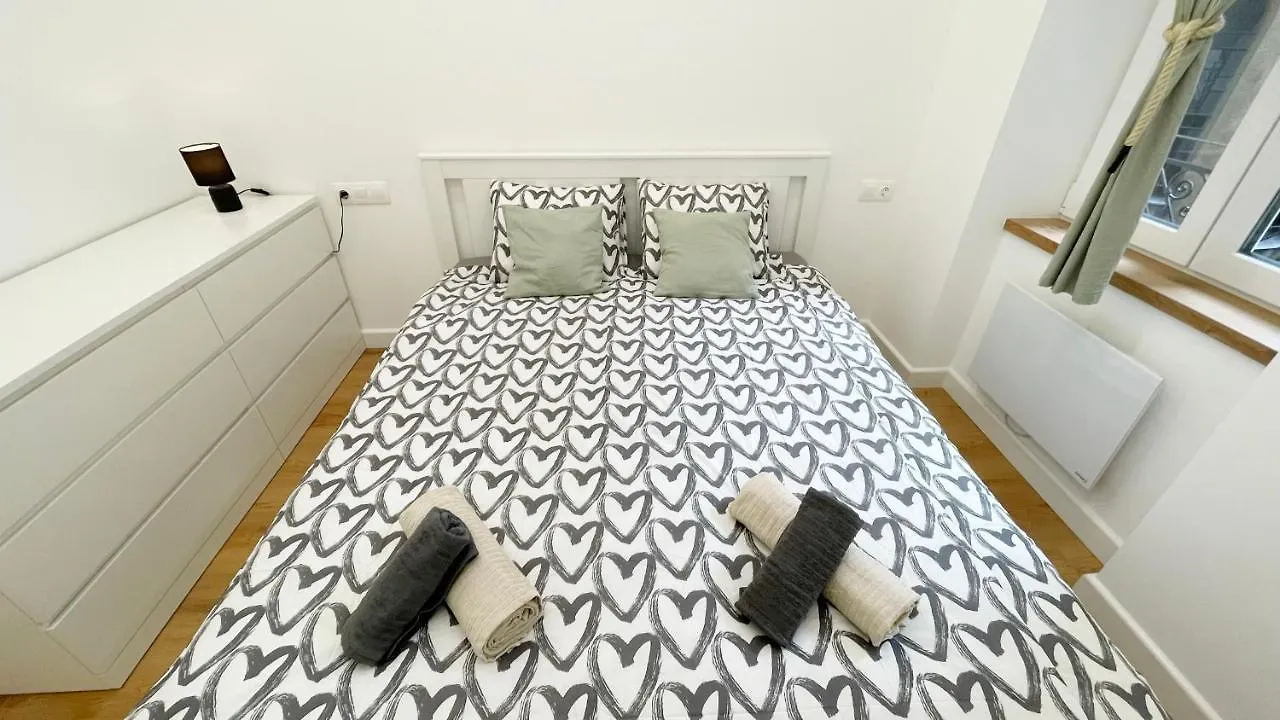 Sipsix Apartment - 2 Bedroom Flat In The Heart Of Budapest