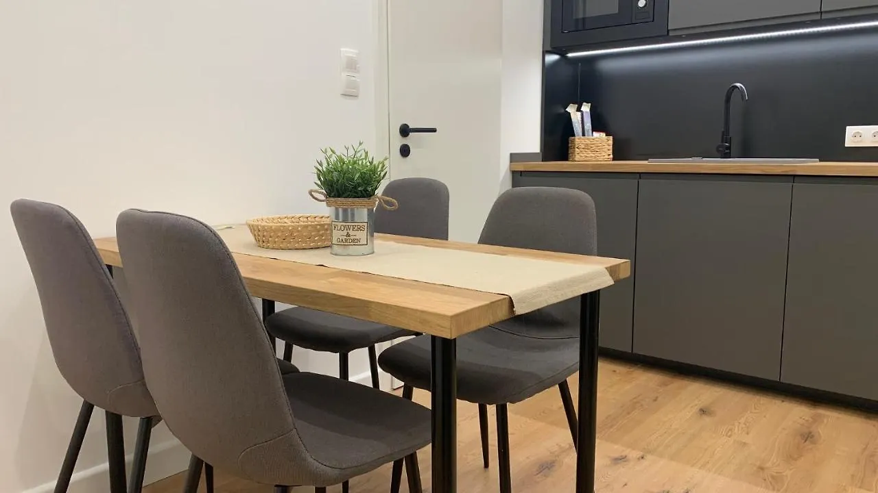 Sipsix Apartment - 2 Bedroom Flat In The Heart Of Budapest 0*,  Magyarország